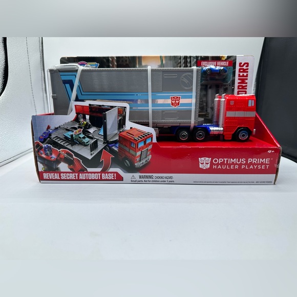 micro machines Other - 2022 Transformers Micro Machines G1 Optimus Prime Hauler Playset